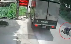 Video: Ô tô tải mất lái, lao sang làn đường ngược chiều và phản xạ nhanh như cắt của người đi xe máy