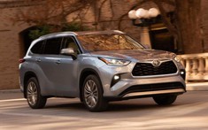 Rộ tin đồn Toyota phát triển Grand Highlander mới, cạnh tranh Ford Explorer
