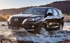 Độc và lạ: Toyota Fortuner giờ đây có thể được mua bằng ngô và đậu tương