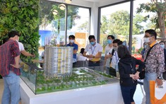 Người mua nhà bơ vơ trước áp lực trả lãi từ phía ngân hàng