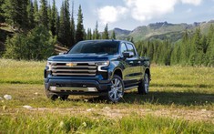 Chevrolet Silverado 1500 2022 - Xe bán tải công nghệ cao và có thể tự lái