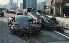 Video quay khoảnh khắc Lamborghini Gallardo tông hàng loạt ô tô trên đường