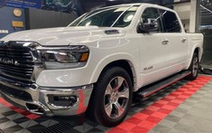 Bán tải Ram 1500 Laramie 2021 về Việt Nam với giá bán từ 5,3 tỷ đồng, đấu cùng Ford F-150 Raptor
