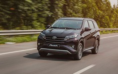 ODO chưa đầy 500km, Toyota Rush 2021 bán lỗ hơn trăm triệu