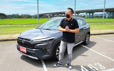 "Bóc tem" Toyota Corolla Cross GR Sport 2022 ngoài đời thực, người Việt ngóng chờ