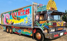 Đây là chiếc xe tải phong cách dekotora huyền thoại Nhật Bản, ra đời cách đây hơn 45 năm