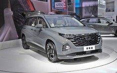 Hyundai Custo 2022 chính thức được bán ra thị trường, rẻ bằng một nửa so với Kia Carnival