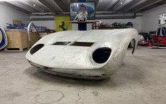 Nắp ca-pô của siêu xe Lamborghini Miura SV có giá bằng một chiếc Kia Morning ở Việt Nam