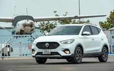 Hãng tặng 50% lệ phí trước bạ cho khách đặt mua MG ZS và HS “qua mạng”