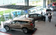Ô tô đua nhau tung ưu đãi giữa mùa dịch, khách hàng không còn 'mặn mà'