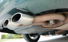 Rò rỉ hệ thống khí xả ô tô: Nguyên nhân và cách xử lý