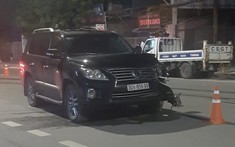 Video: Xe máy chạy lấn làn, tông trực diện ô tô Lexus LX570, hai thanh niên thương vong tại Hà Giang