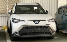 Toyota Corolla Cross 2021 khác với xe ở Việt Nam lộ diện trước khi ra mắt vào tuần sau