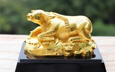Ý nghĩa của trâu vàng phong thủy là gì?