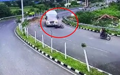 Video: Pha ôm cua như phim hành động suýt khiến thanh niên Ấn Độ trả giá bằng mạng sống