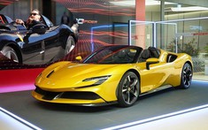 Gã đồ tể Ibrahimovic "chuẩn đét" là fan của Ferrari, sinh nhật tuổi 40 tậu siêu xe SF90 Spider