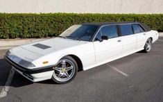 Chiếc Ferrari 400i 1981 độ thành limousine độc nhất vô nhị này chỉ có giá rẻ 455 triệu đồng