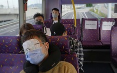 Hồng Kông ra mắt dịch vụ xe buýt du lịch dành cho những người... thiếu ngủ