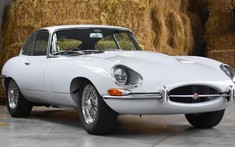 Mất 3.500 giờ để phục chế và hiện đại hóa chiếc Jaguar E-Type Series 1 FHC 1964 này