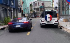 Khoảnh khắc siêu xe Ferrari Roma được chủ cho dạo phố đụng ngay Mercedes-AMG G63 của Minh "Nhựa"