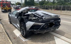 Bị xe bán tải Nissan tông bẹp dúm 1 phần đuôi xe, chủ nhân Lamborghini có hành động khiến nhiều người bất ngờ
