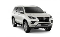 TMV giới thiệu Toyota Fortuner 2022, thêm trang bị, giá xe tăng nhẹ