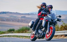 Ducati Multistrada V2 - Adventure Sport giá rẻ nhất của Ducati trình làng