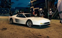 Chiếc Ferrari Testarossa phục chế này là sự kết hợp hoàn hảo của dáng vẻ cổ điển và công nghệ hiện đại