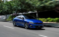 Giá lăn bánh KIA K5 2022, hấp dẫn hơn nhiều Toyota Camry tại Việt Nam