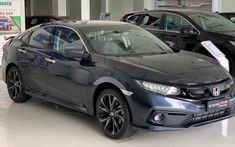 Nếu Kia K3 và Mazda3 không hợp gu, khách Việt có thể cân nhắc Honda Civic đang có ưu đãi lên tới 110 triệu đồng tại đại lý