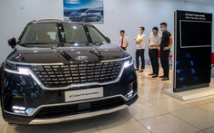Khách hàng Việt nói gì về KIA Carnival 2022 vừa về đại lý?