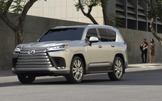 "Chuyên cơ mặt đất" Lexus LX 2022 chính thức ra mắt, có thêm phiên bản 4 chỗ sang trọng hơn