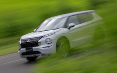 Mitsubishi Outlander 2022 phiên bản tiết kiệm xăng tiếp tục lộ diện, dự kiến ra mắt vào đầu năm sau