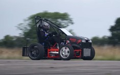 Đây là Mowabusa - Máy cắt cỏ lập kỷ lục nhanh nhất thế giới với tốc độ 230 km/h