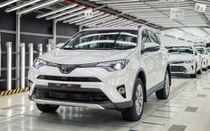 Toyota cắt giảm sản lượng trong tháng 11/2021 vì nguồn cung chậm từ Việt Nam và Malaysia