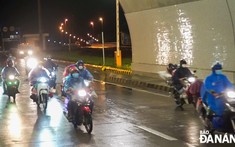 Hỗ trợ người dân về quê, Đà Nẵng lần đầu tiên “phá lệ” cho xe máy chạy qua hầm dài nhất Đông Nam Á
