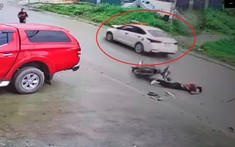 Video: Ô tô Hyundai Accent va chạm trực diện với xe máy khiến 2 nam sinh bị thương tại Lào Cai