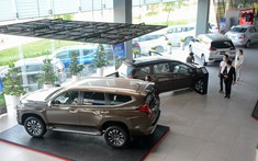 Chạy nước rút, ô tô tiếp tục ưu đãi, giảm giá mạnh trong tháng 10