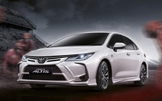 Toyota Corolla Altis trông như xe đua nhờ gói phụ kiện Nurburgring chính hãng