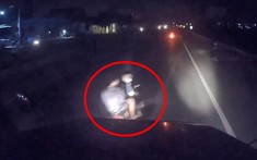 Video quay khoảnh khắc nhiều "quái xế" tạt đầu xe container ở Hải Phòng khiến cư dân mạng phẫn nộ