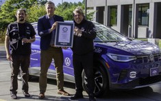 Volkswagen ID.4 lập Kỷ lục Guinness Thế giới cho hành trình liên tục dài nhất bằng xe điện trên một đất nước