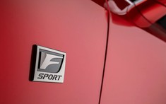 Lexus F là gì? Tại sao hãng xe sang Nhật Bản lại chọn ký tự này