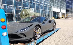 Ferrari F8 Tributo sắp về Việt Nam với bộ áo hàng độc
