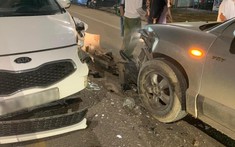 Thái Nguyên: Khoảnh khắc xe Kia lấn làn, tông trực diện vào ô tô chạy hướng ngược lại khiến 2 phương tiện hư hỏng nặng