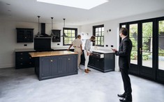 Bí quyết giữ chân khách hàng sau đại dịch