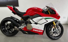 Ngán siêu xe, Hoàng Kim Khánh chuyển sang mua mô tô giới hạn Ducati Panigale V4 Speciale