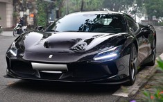 Ferrari F8 Tributo màu đen độc nhất Việt Nam bất ngờ được rao bán lại, số đồng hồ km chưa tới 600