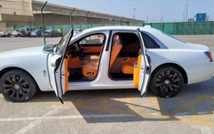Video: Rolls-Royce Ghost thế hệ mới tiếp tục "nổ đơn" về Việt Nam, màu sơn phối nội thất đẹp ngất ngây