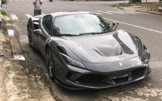 Siêu xe Ferrari F8 Tributo bất ngờ xuất hiện trên đường phố Đà Nẵng, hàng mới về với màu sơn độc nhất