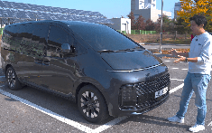 Lắng nghe chuyên gia Hàn Quốc đánh giá Hyundai Staria 2022 - Mẫu xe van chở người "tối thượng"